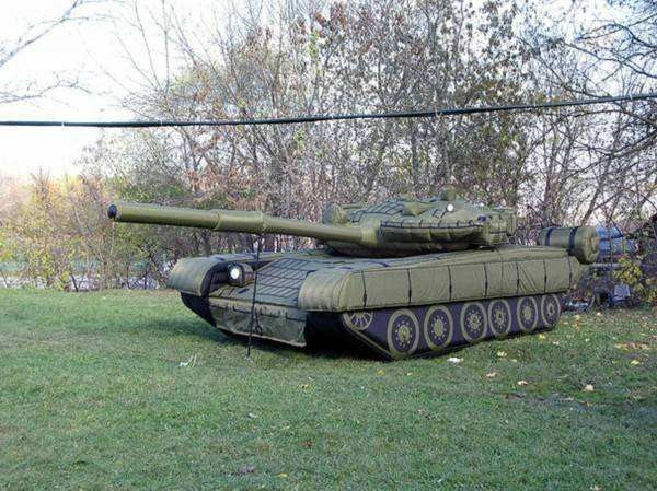 河池陆地军事假目标坦克